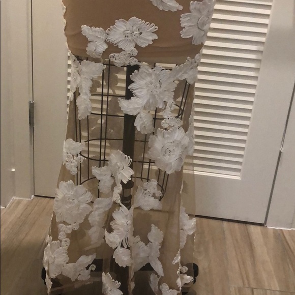 Nude floral dress - Picture 3 of 6